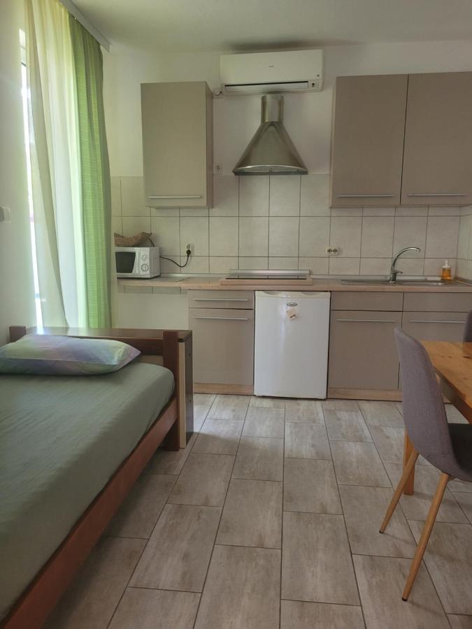 Apartmani Tonci Pag Pag Town Kültér fotó