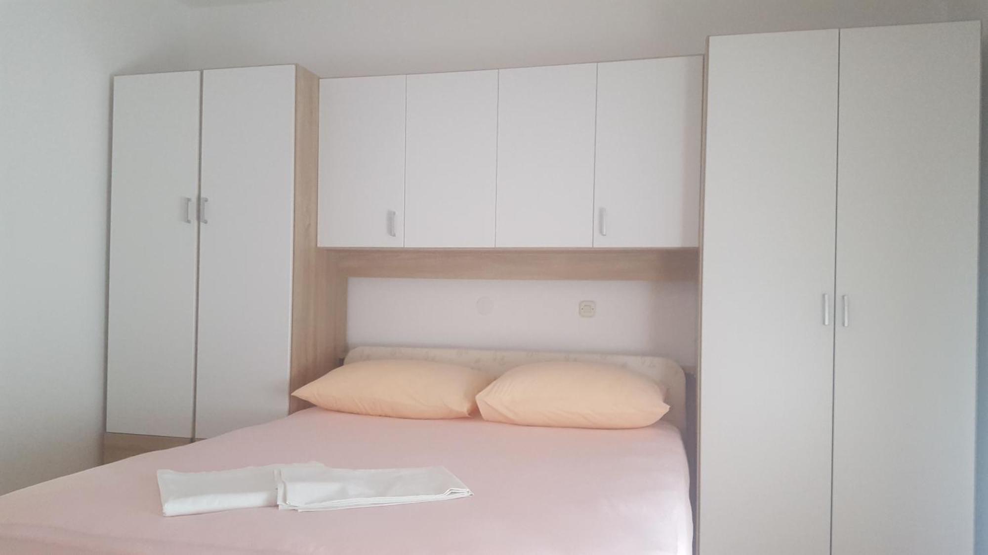 Apartmani Tonci Pag Pag Town Kültér fotó